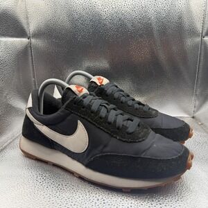 Size 9 Nike Daybreak Black White Womens Running Shoes Sneakers CK2351-001